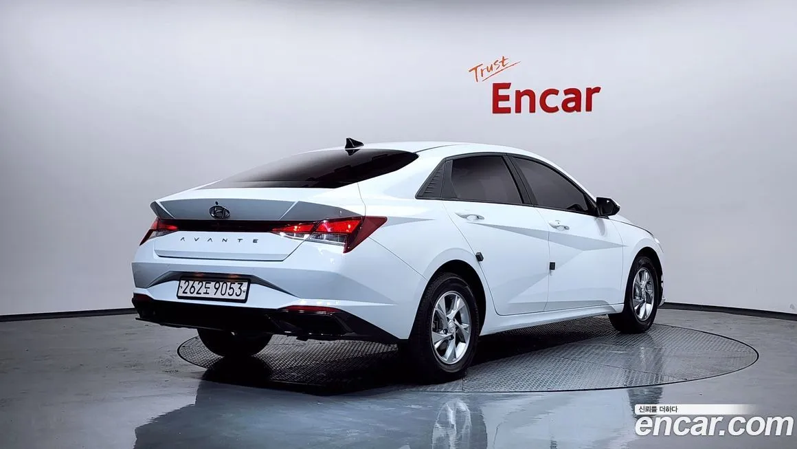 Hyundai AVANTE — фото 2