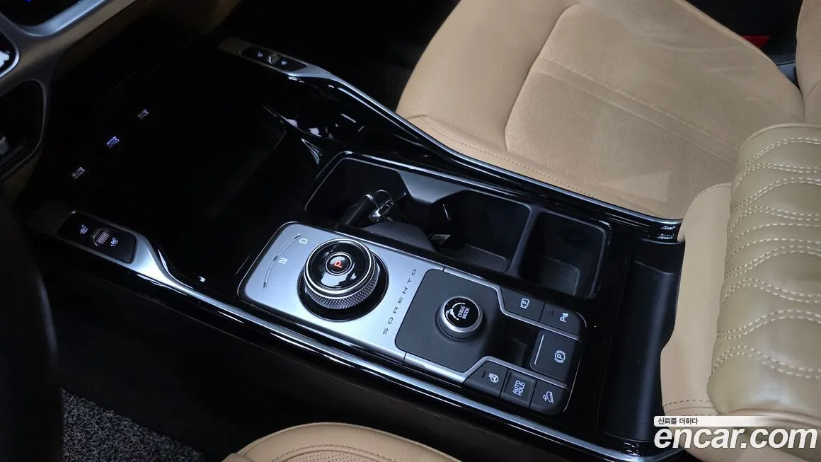Kia Sorento — фото 9