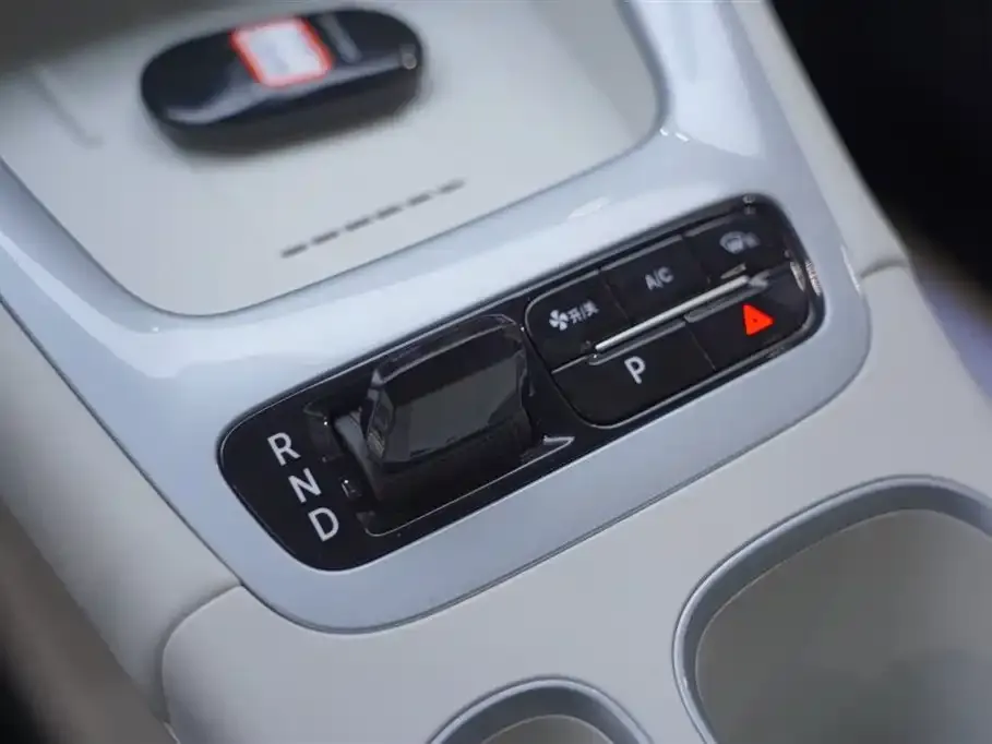 Geely Starburst — фото 8