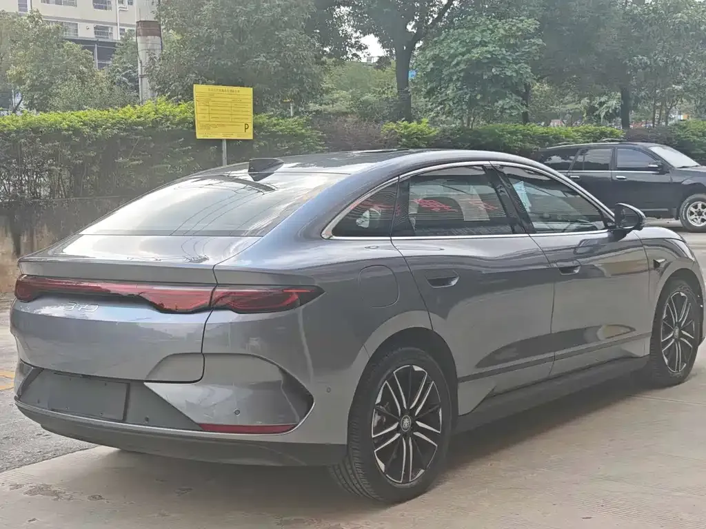 BYD Qin L — фото 7