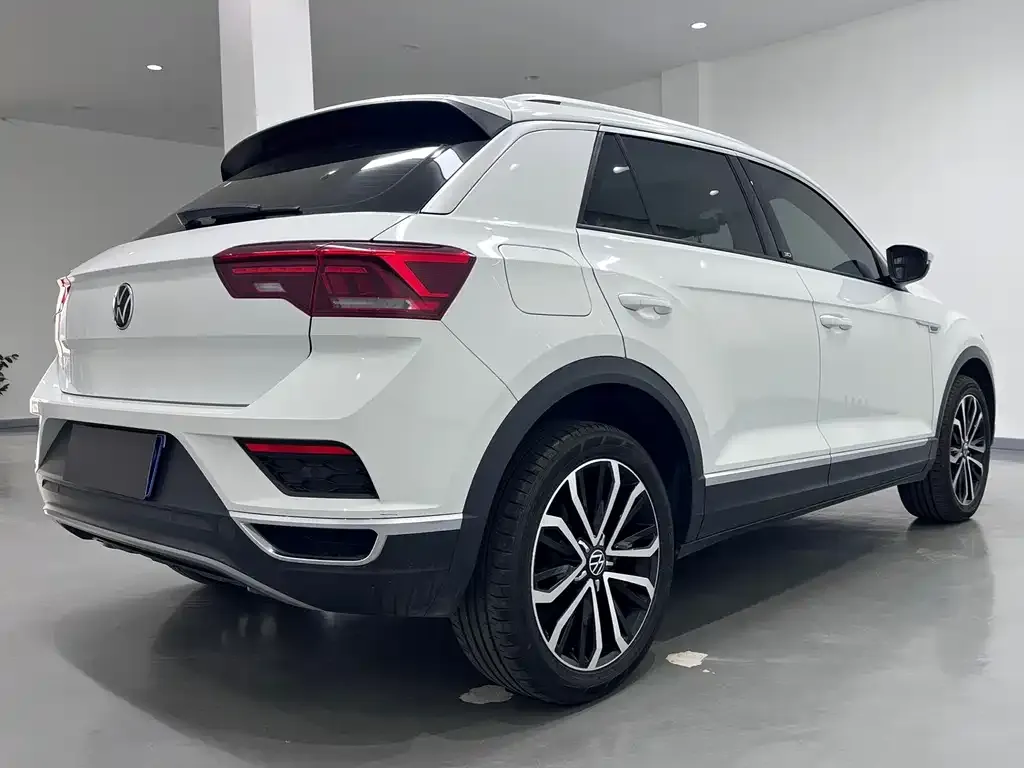 Volkswagen T-Roc — фото 4