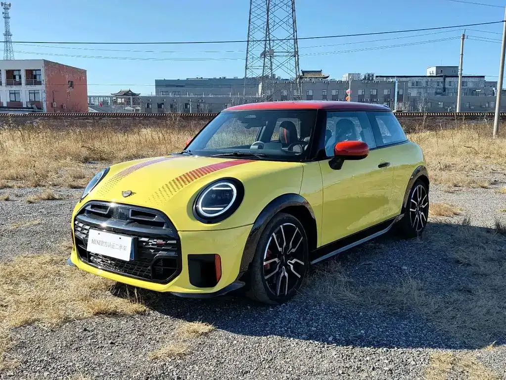 MINI JCW (John Cooper Works) — фото 1