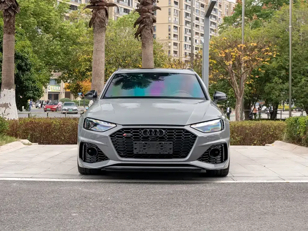 Audi RS 4 — фото 2