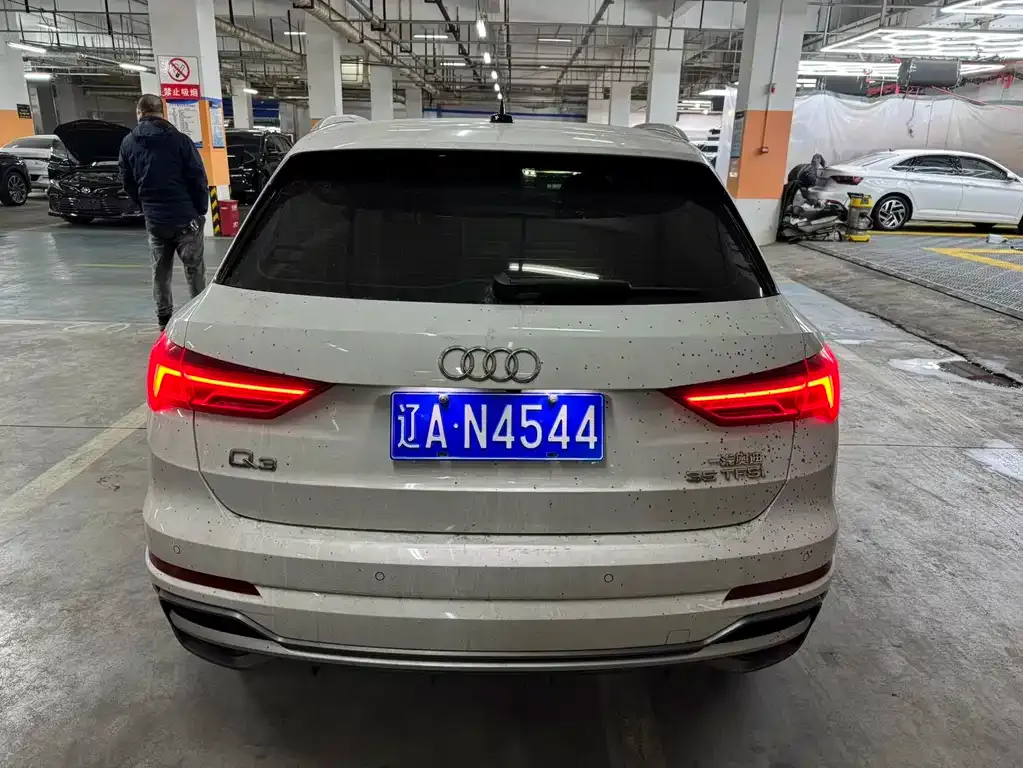 Audi Q3 — фото 4