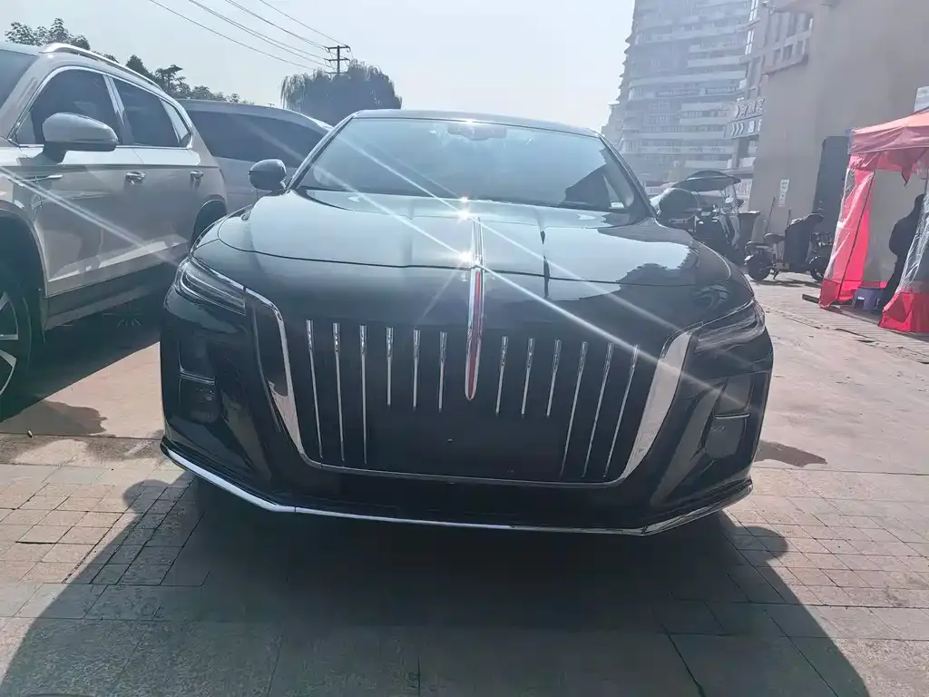 Hongqi H5 — фото 2