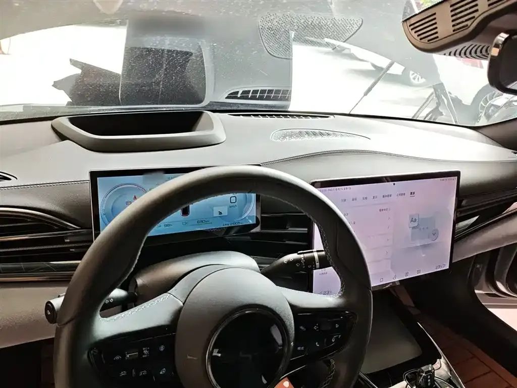 BYD Seal — фото 10