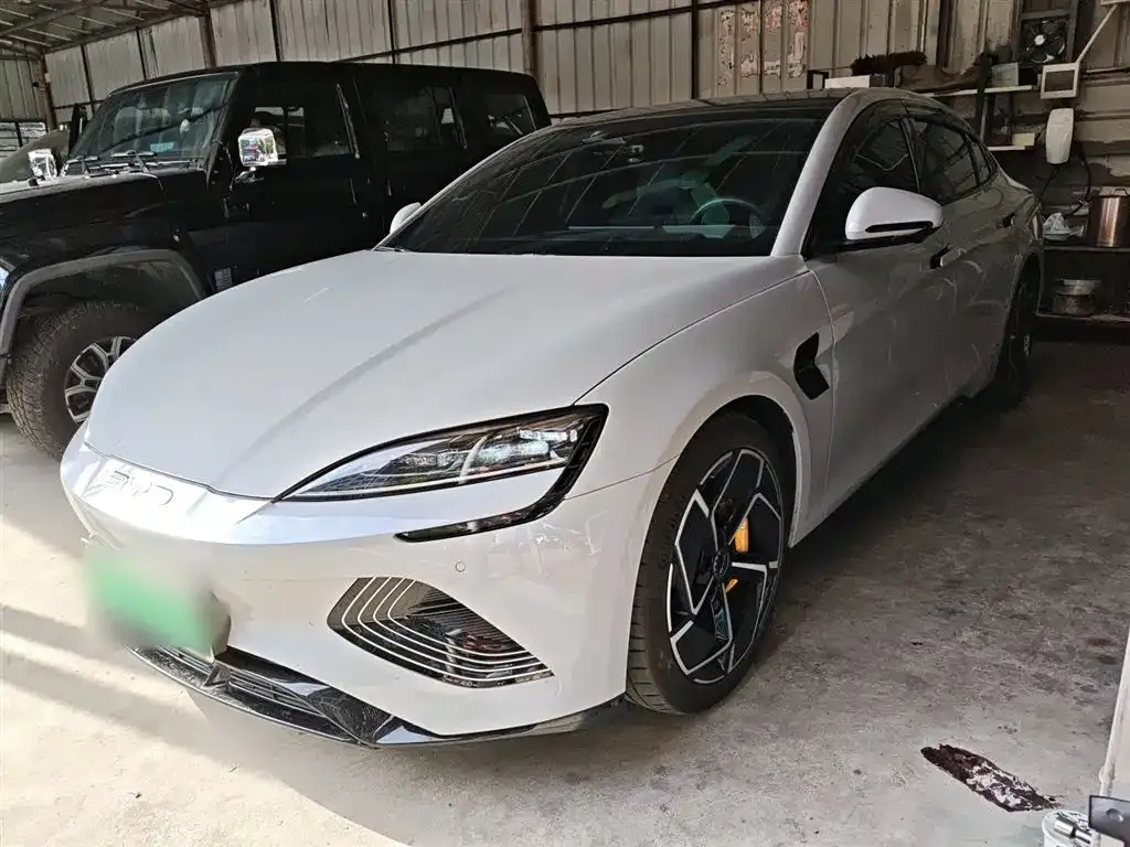 BYD Seal — фото 2