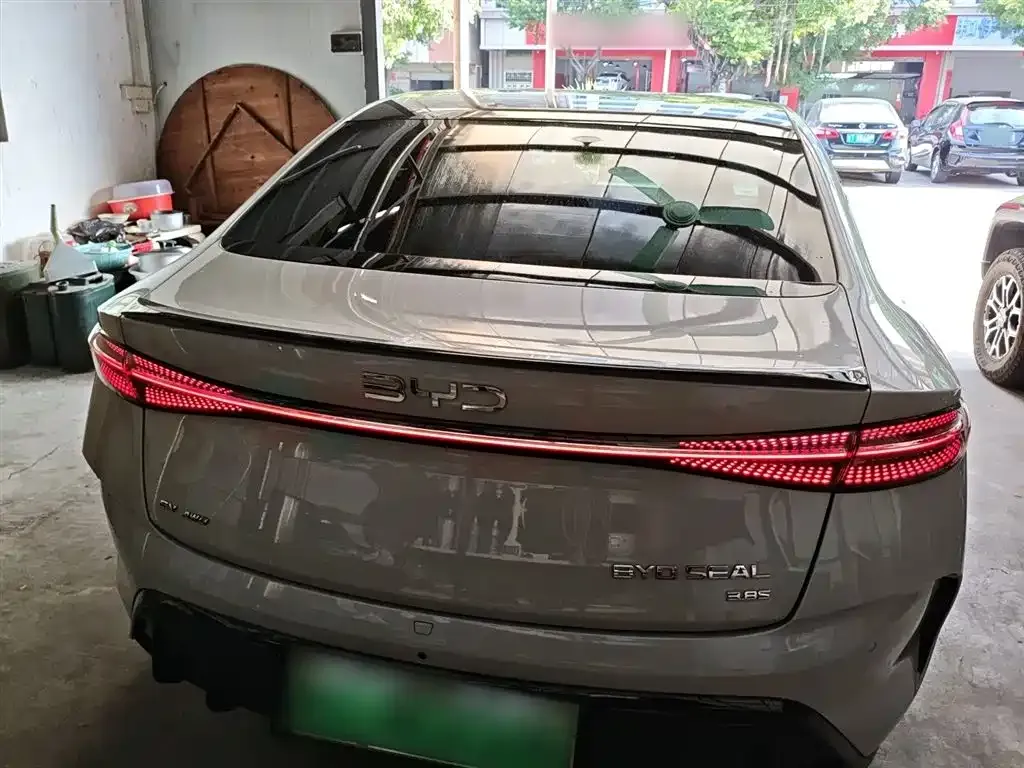 BYD Seal — фото 6