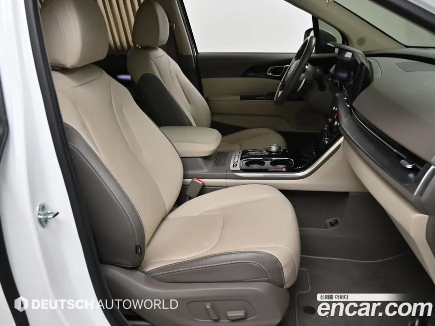 Kia Carnival — фото 10