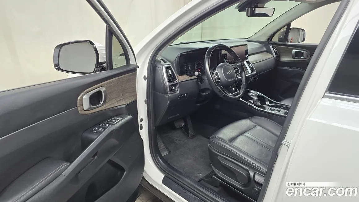 Kia Sorento — фото 10