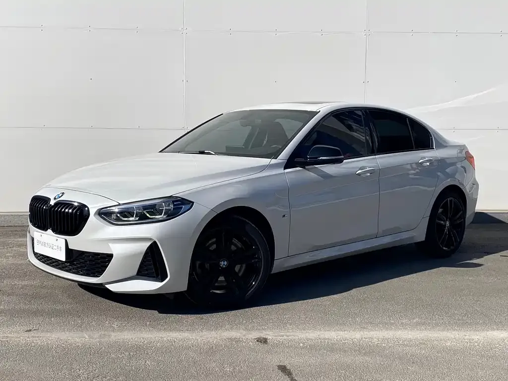 BMW 1 Series — фото 1