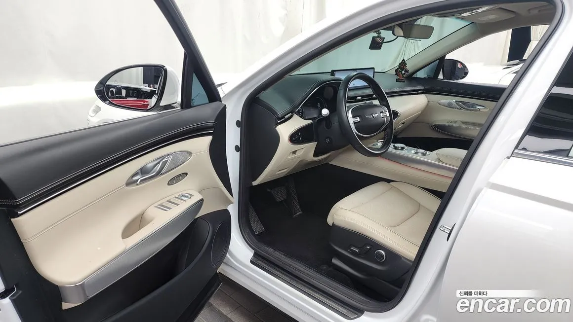 Genesis GV70 — фото 10