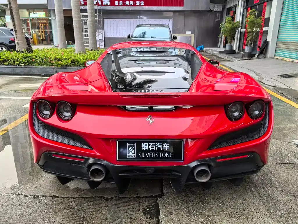 Ferrari F8 — фото 6