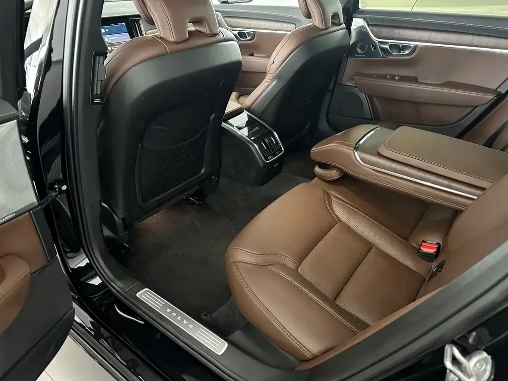 Volvo S90 — фото 9