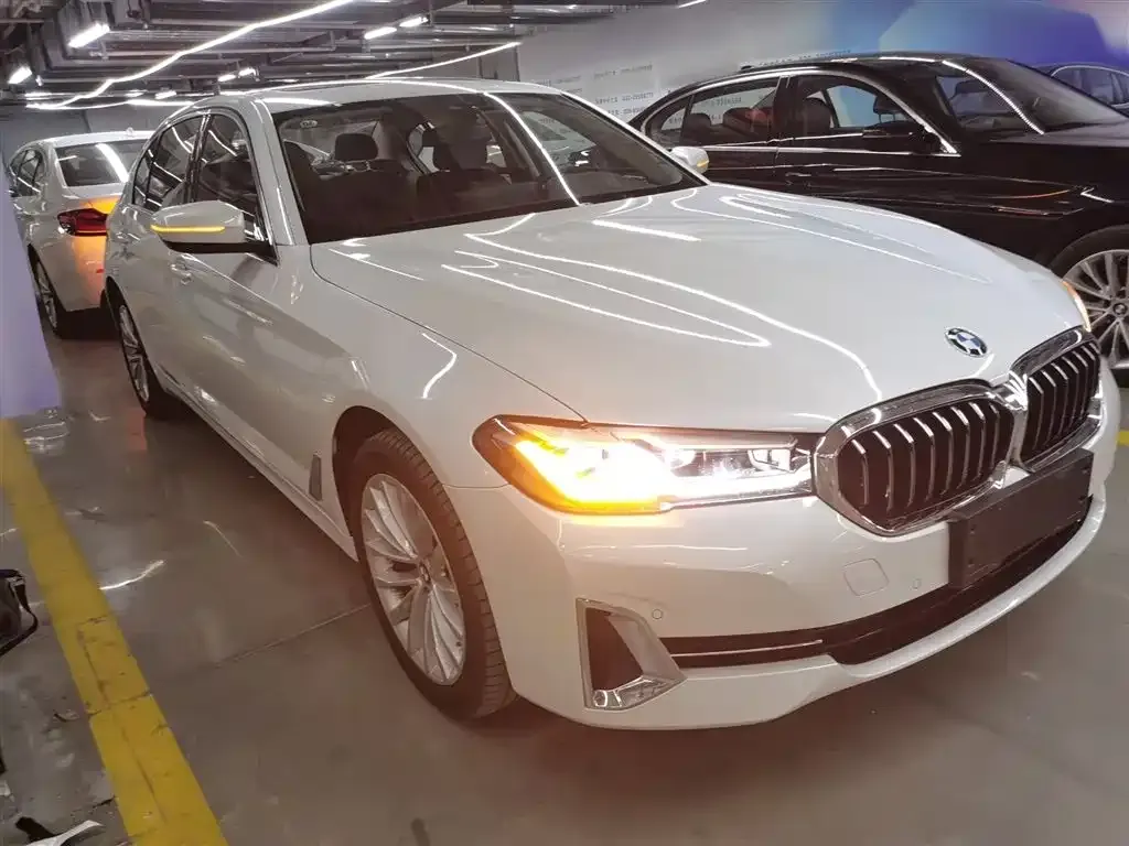 BMW 5 Series — фото 4
