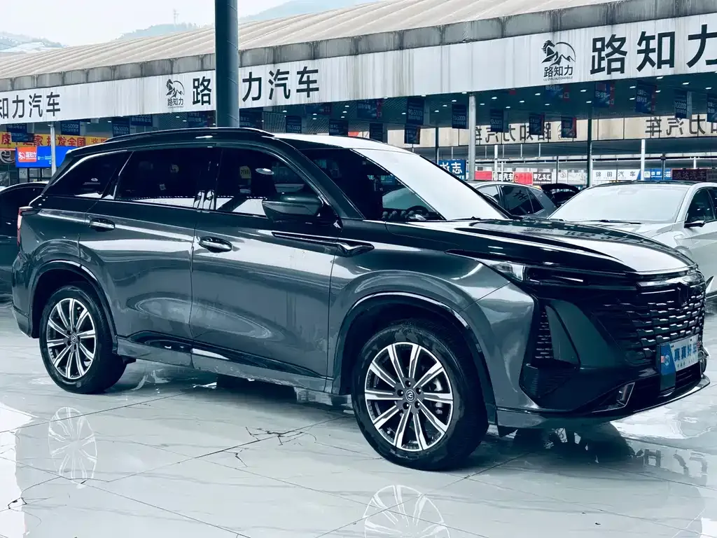 Changan CS75PLUS — фото 3