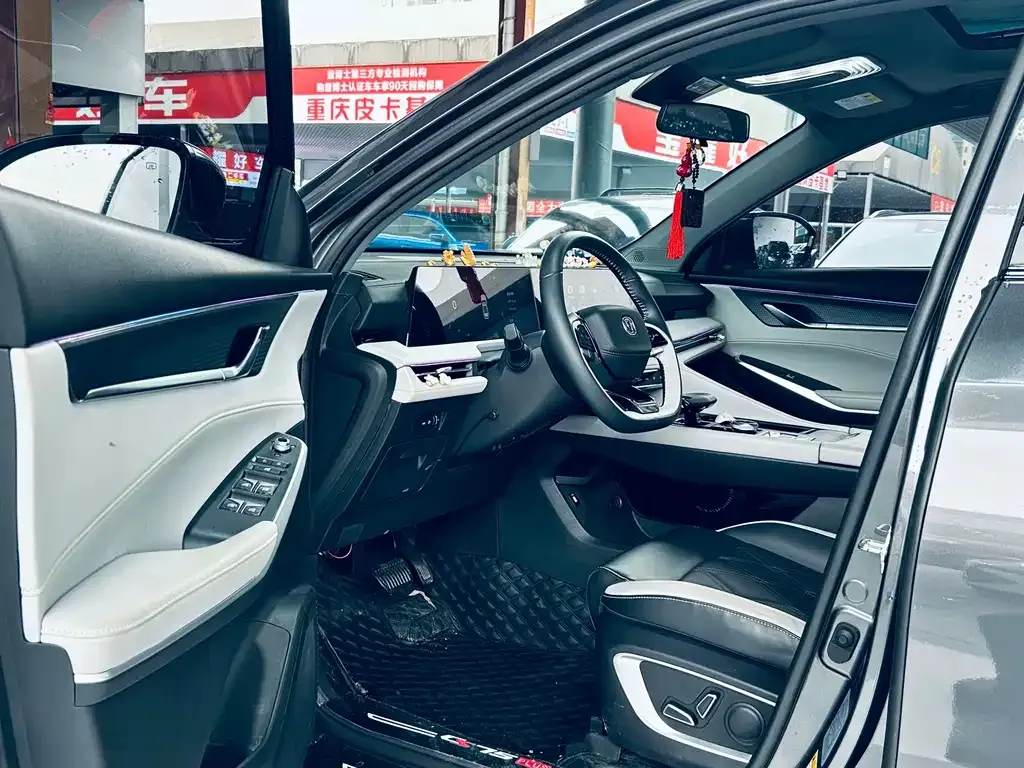 Changan CS75PLUS — фото 4