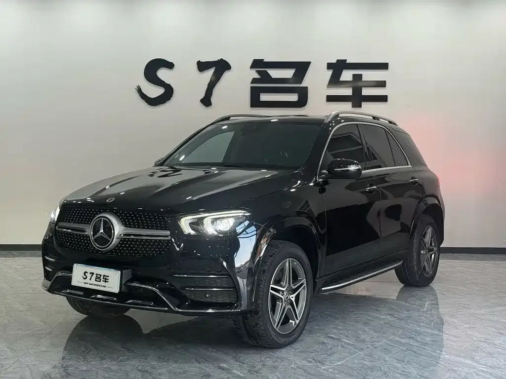 Mercedes-Benz GLE — фото 1