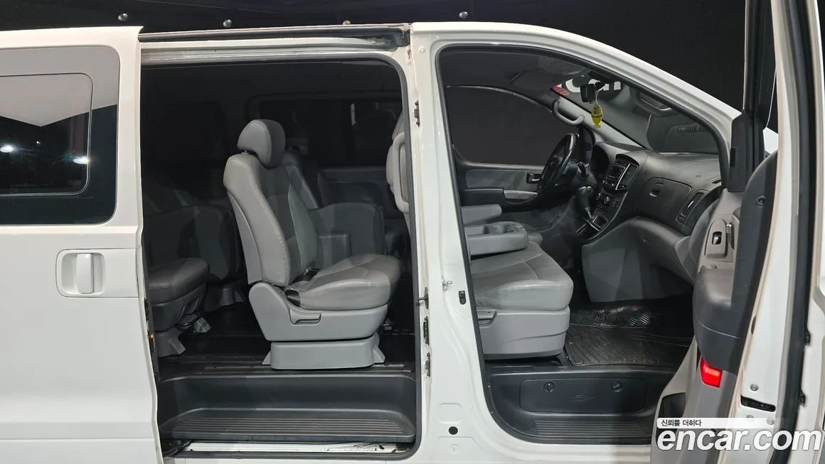Hyundai Starex — фото 10