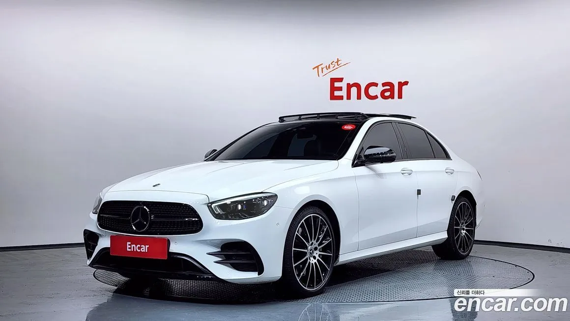 Mercedes-Benz E-Class — фото 1