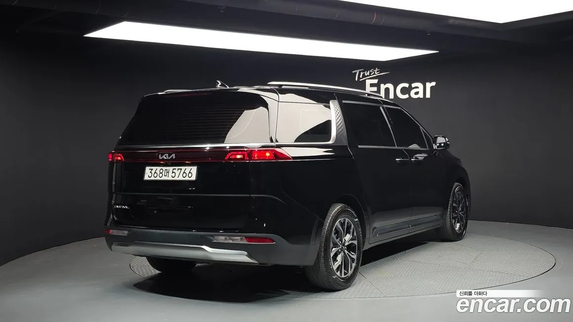 Kia Carnival — фото 2