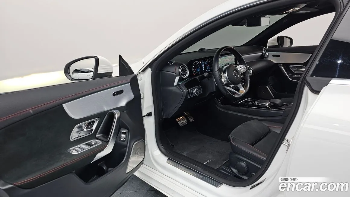Mercedes-Benz CLA-Class — фото 10