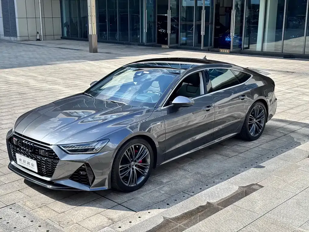 Audi A7 — фото 1