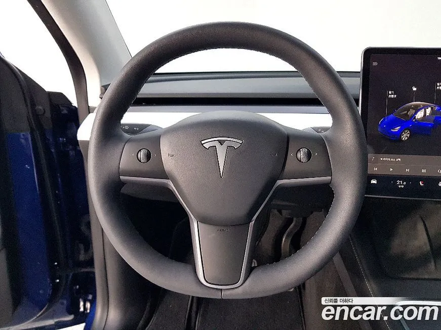 Tesla Model Y — фото 10