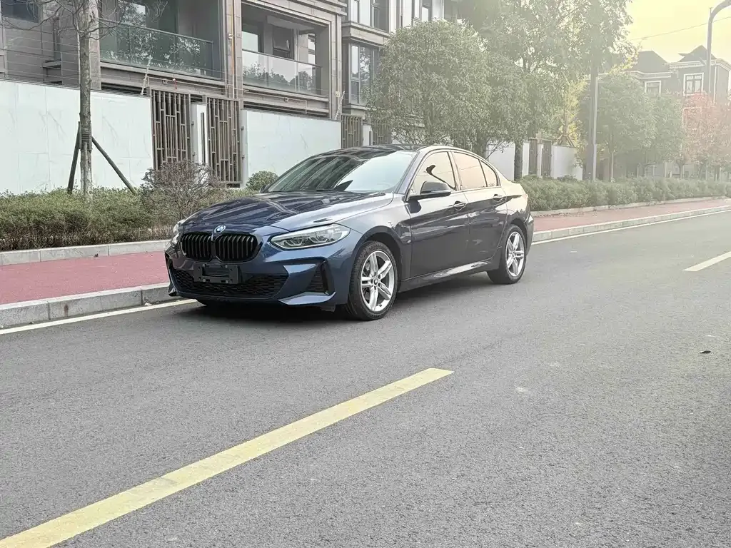 BMW 1 Series — фото 1