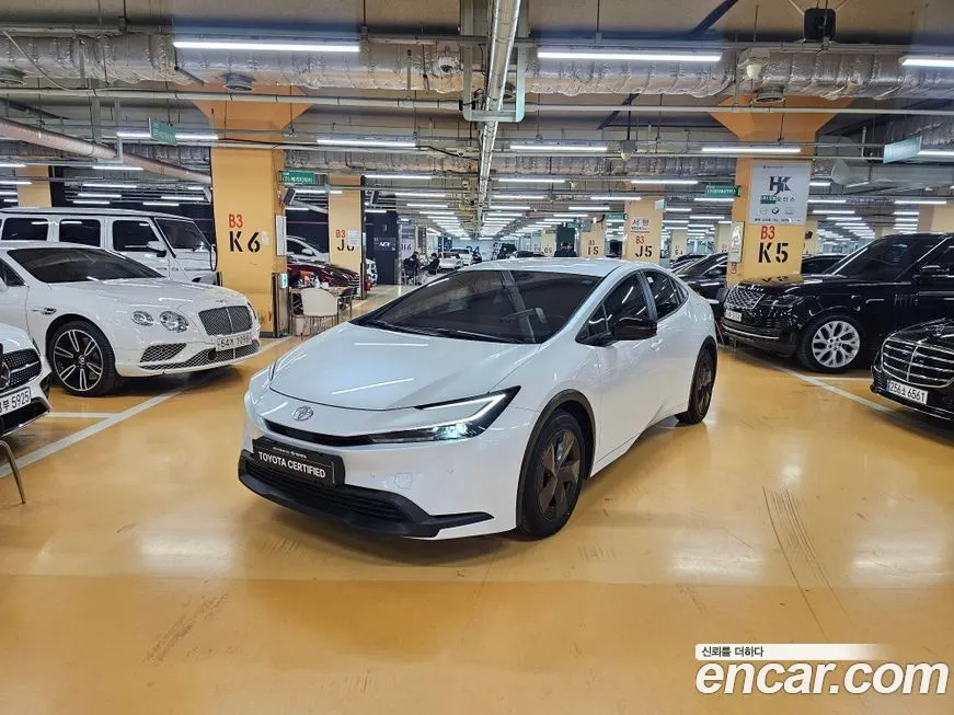 Toyota Prius — фото 1