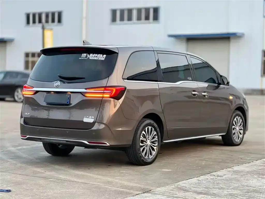 Buick GL8 — фото 10