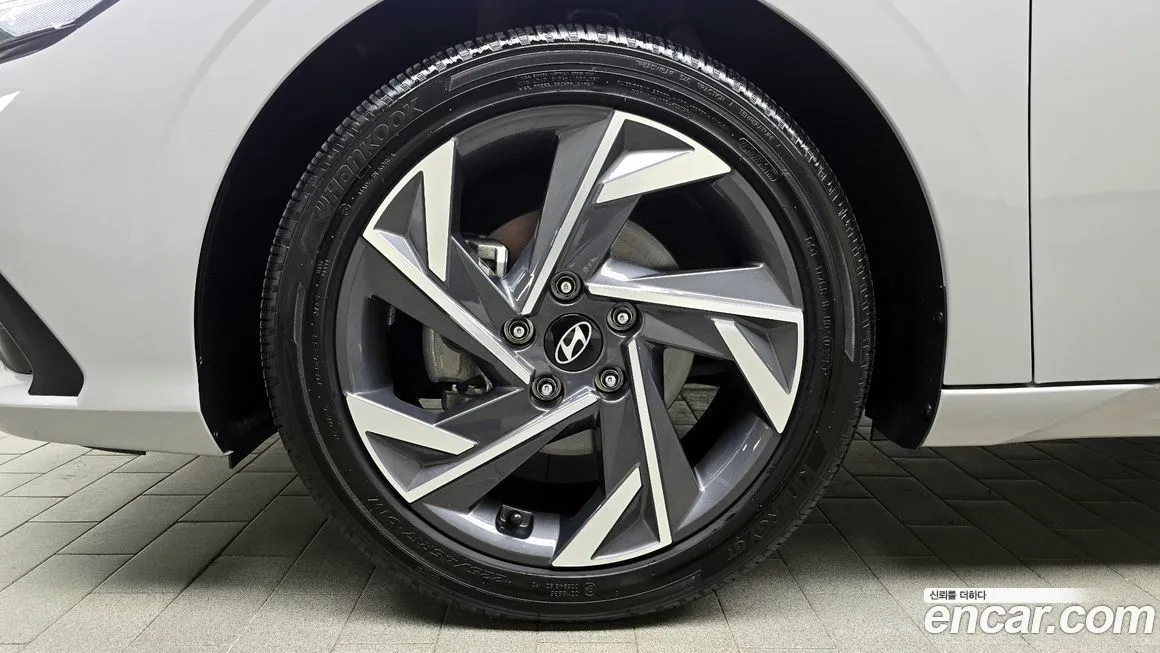 Hyundai AVANTE — фото 5