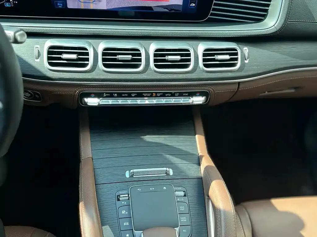 Mercedes-Benz GLE — фото 10