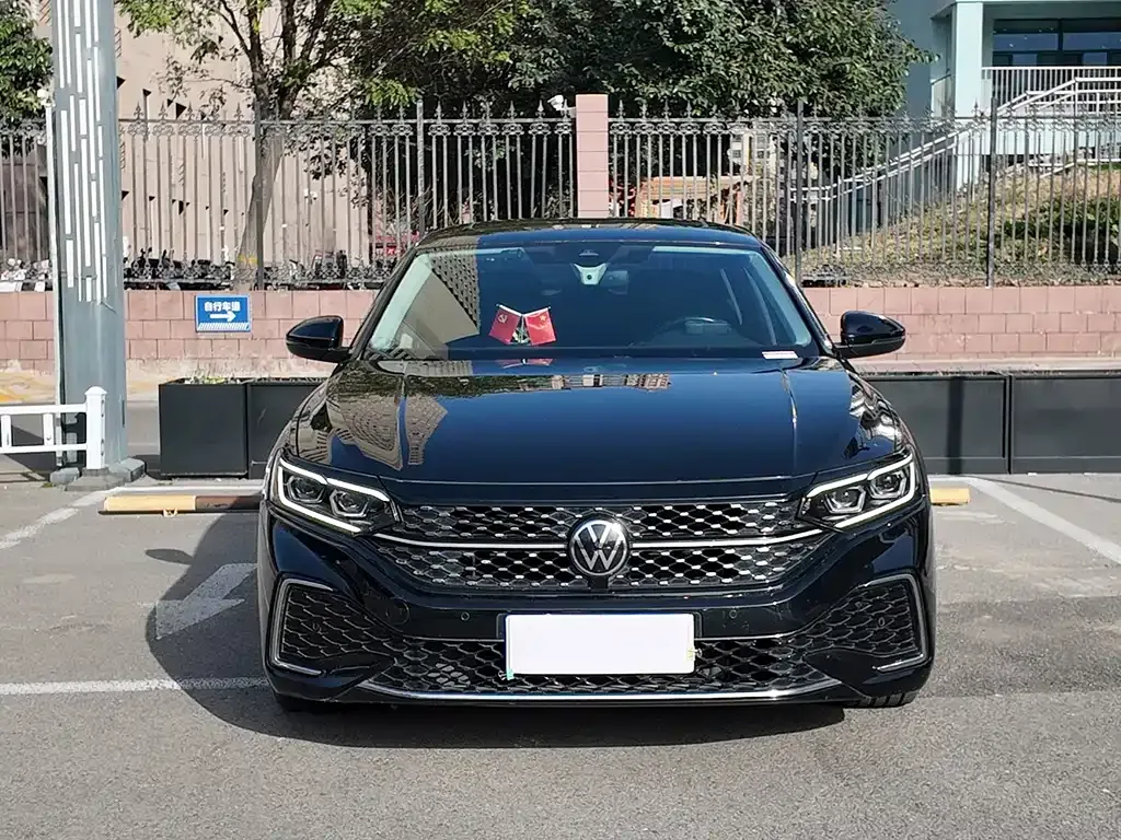 Volkswagen Passat — фото 2