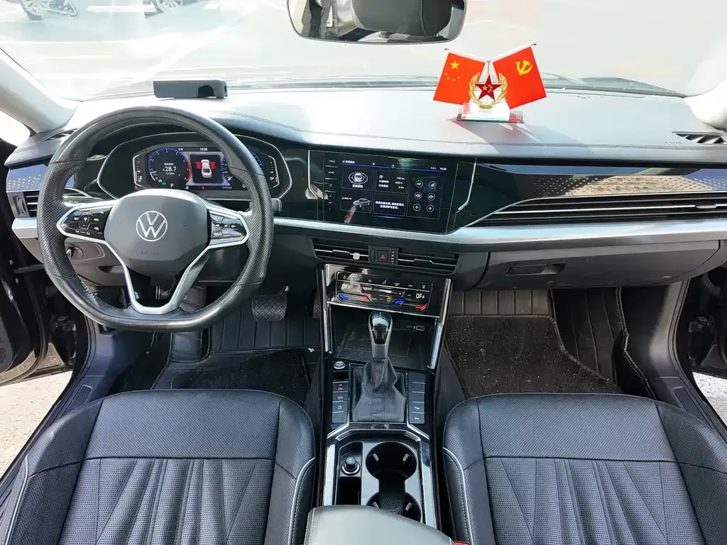 Volkswagen Passat — фото 8