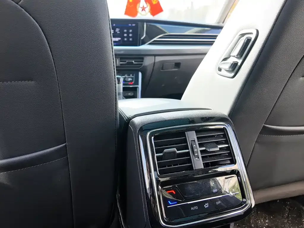 Volkswagen Passat — фото 9