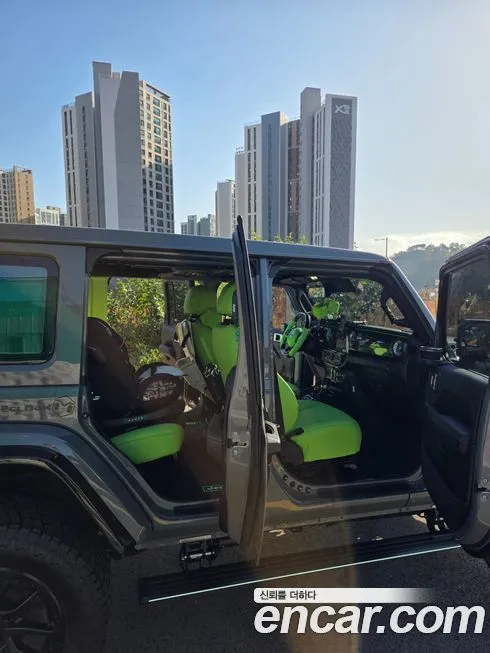 Jeep Wrangler — фото 9