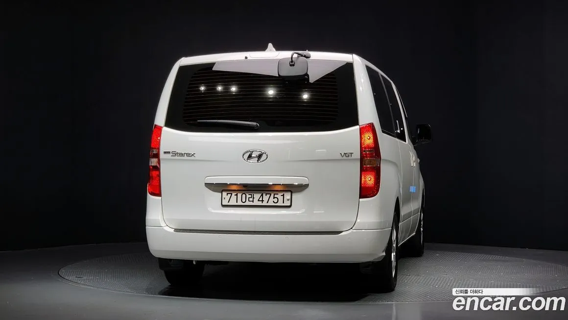 Hyundai Starex — фото 4