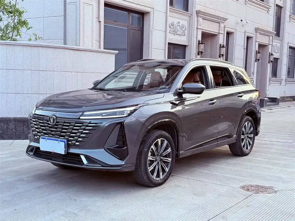 Changan CS75PLUS — фото 1