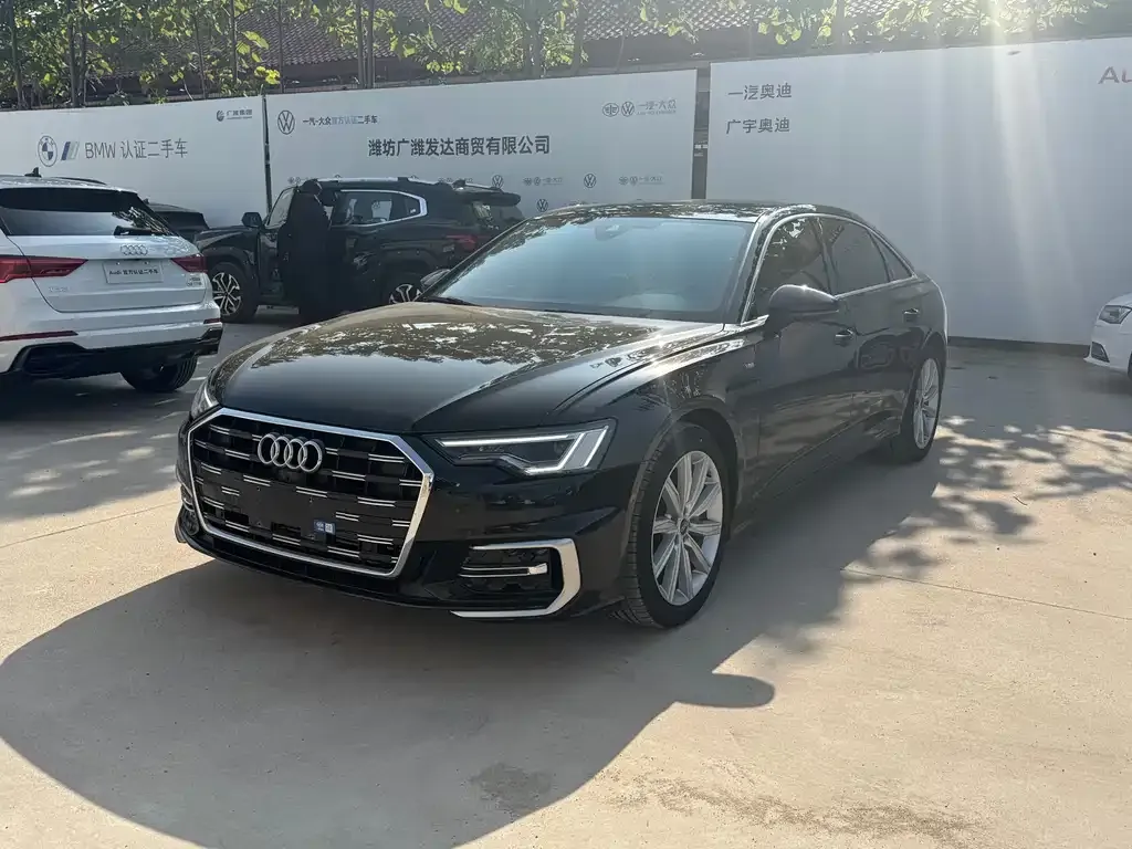Audi A6L — фото 1