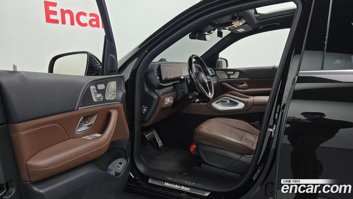 Mercedes-Benz GLS-Class — фото 10