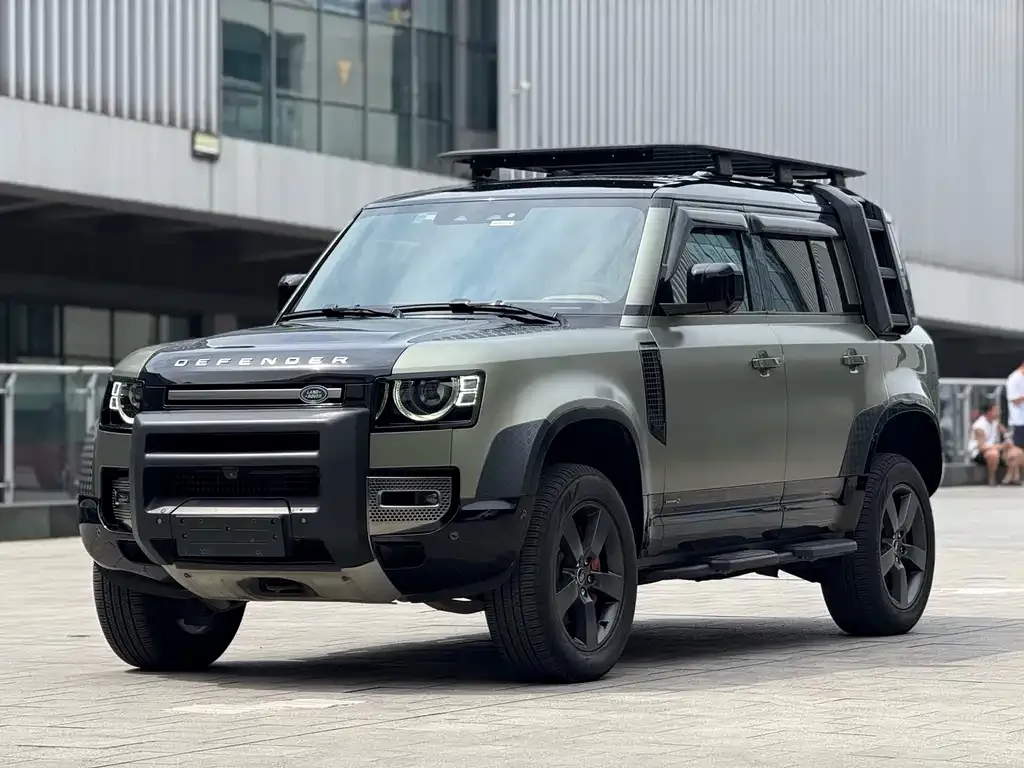 Land Rover Defender — фото 1