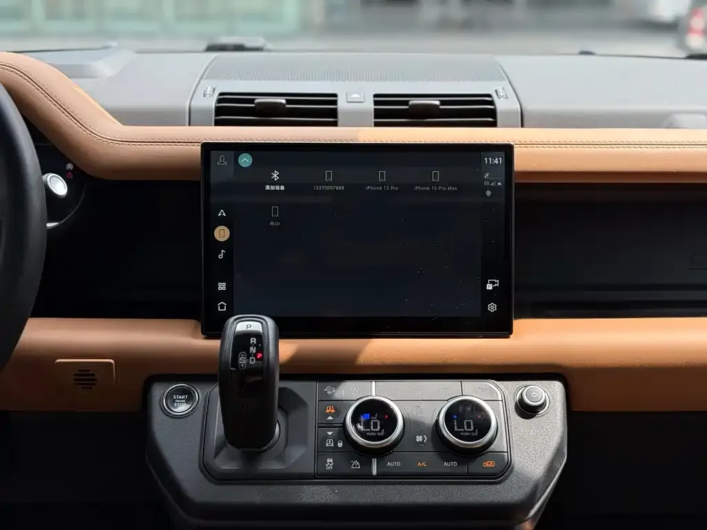 Land Rover Defender — фото 10