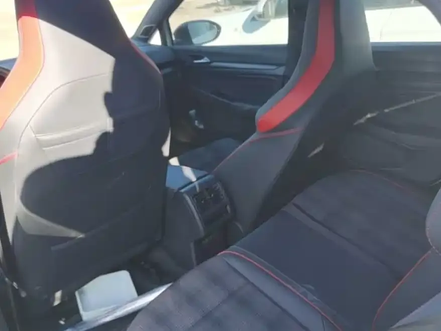 Volkswagen Golf GTI — фото 5