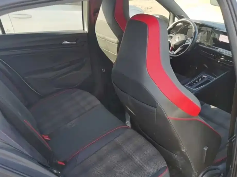 Volkswagen Golf GTI — фото 6