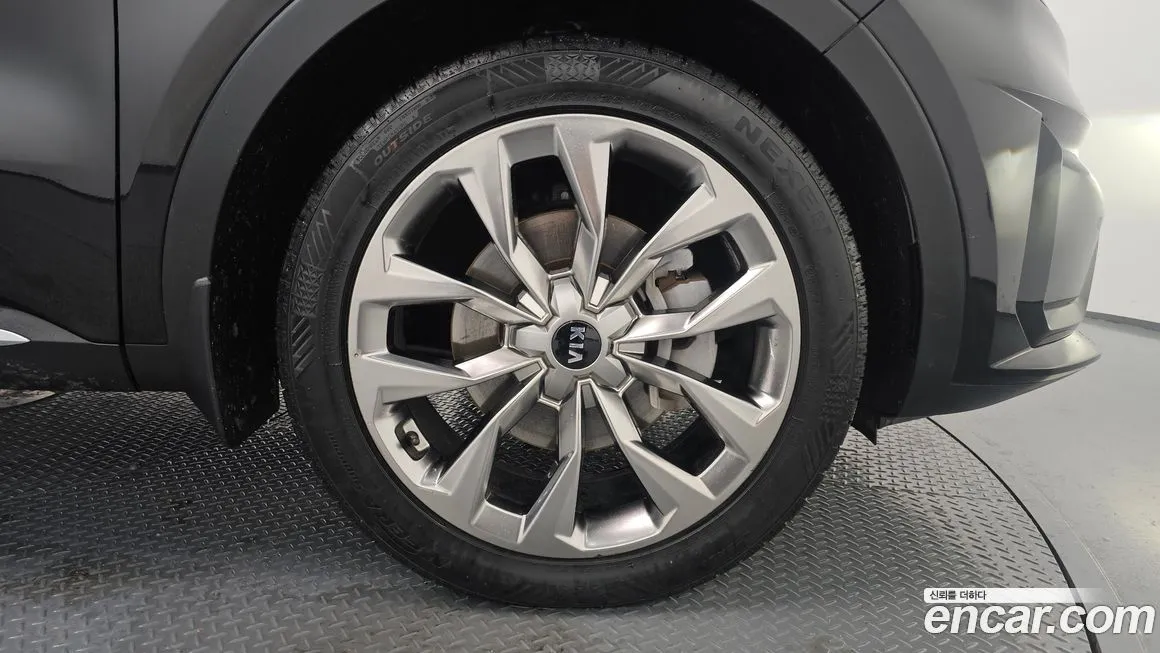 Kia Sorento — фото 5