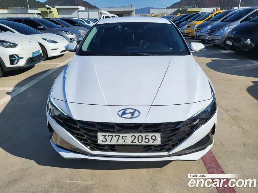Hyundai AVANTE — фото 1
