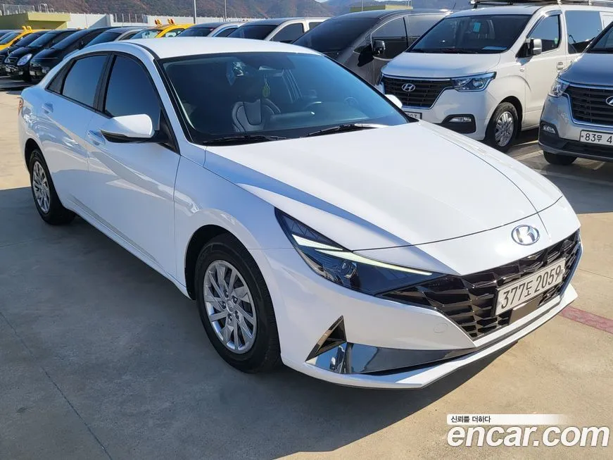 Hyundai AVANTE — фото 3