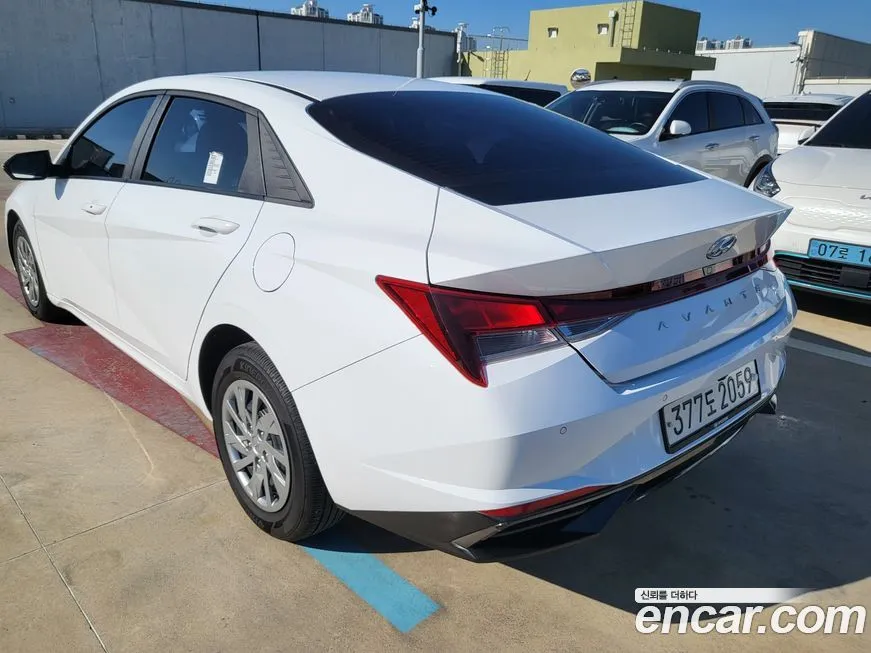 Hyundai AVANTE — фото 5
