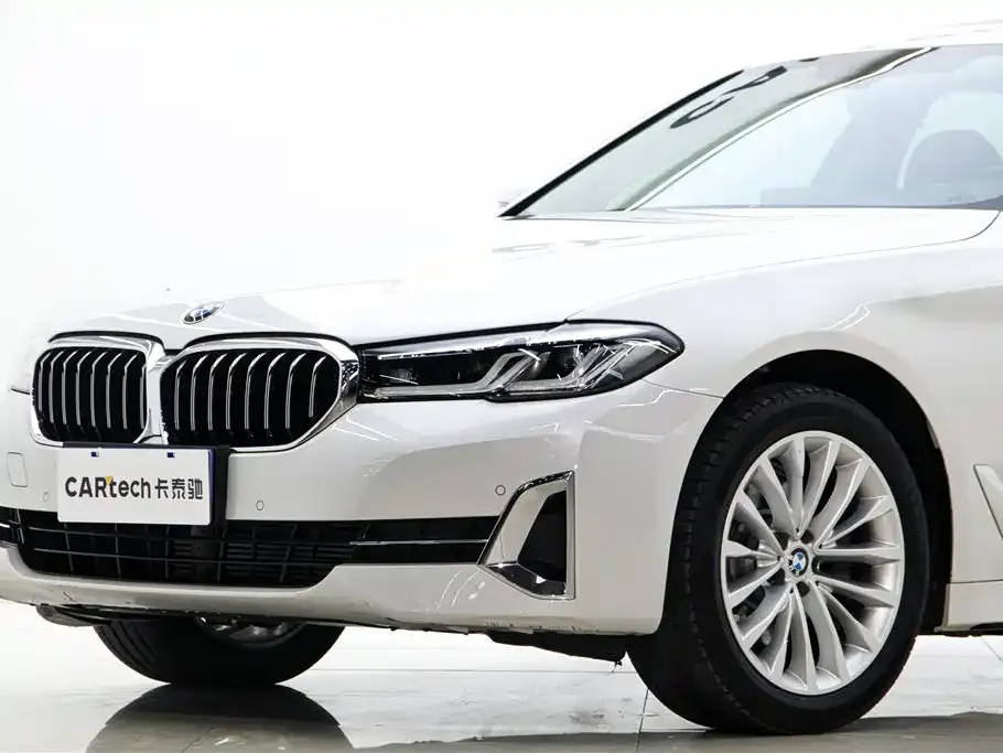 BMW 5 Series — фото 7